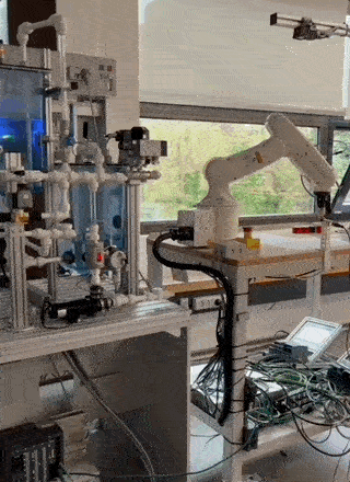Animated GIF Robotarm and FESTO Station