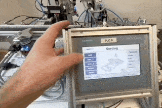 Animated GIF FESTO Stations